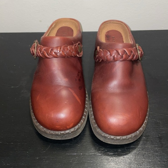 Women's 6M Bare Traps Jupiter Leather Brown Clogs Slip On Mules Brown CUTE! - Picture 9 of 12